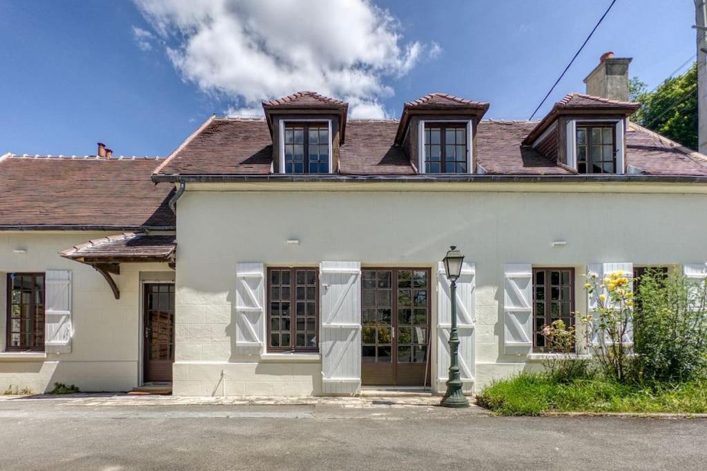 Le Lampadaire Du Martreuil Пиерфон Екстериор снимка